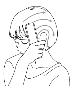 エレキブラシプラス　頭皮には髪をとかすように使う